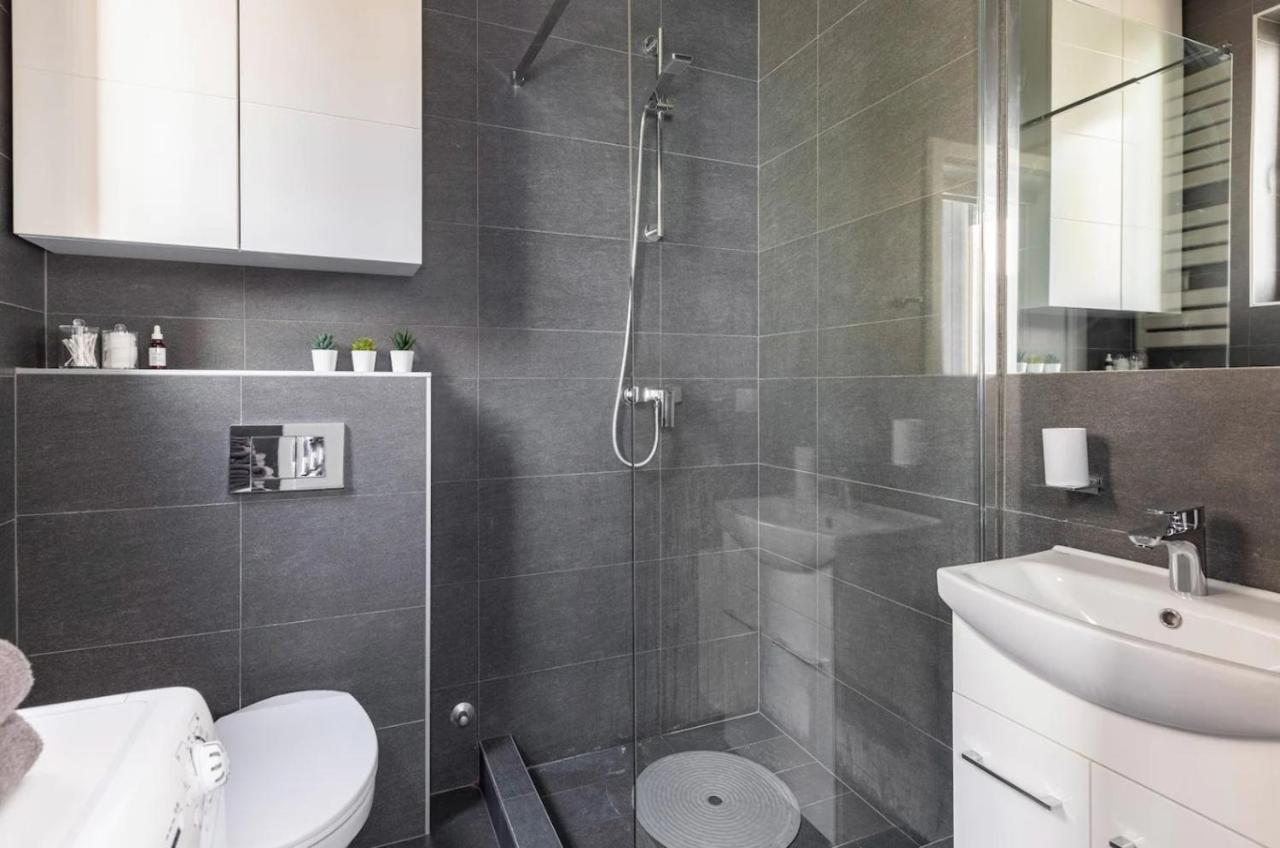 Stylish Studio In Central Location Белград Екстериор снимка